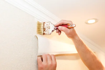Pose de papier peint à Chaumergy — revêtements muraux et toiles de verre